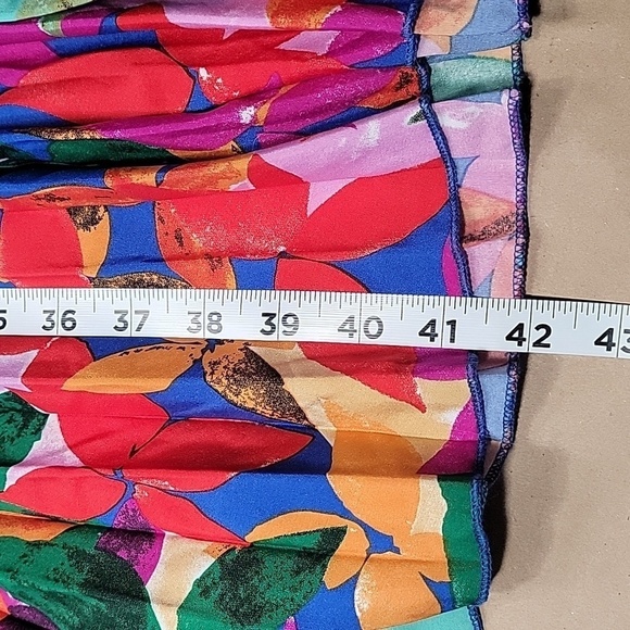 Shein Curve Size 4XL All-Over Print Pleated Skirt. Excellent Used Condition - Picture 4 of 8